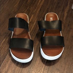 Mia Saige Sandal